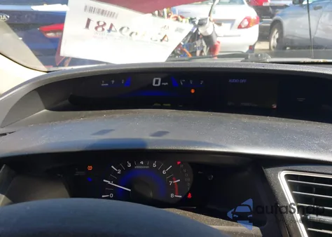 2013 Honda Civic Lx z USA, uszkodzony, nr VIN 2HGFB2F54DH535967